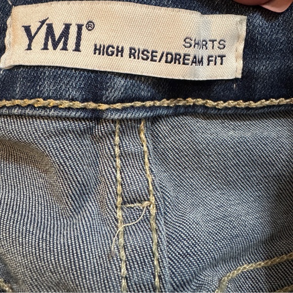 YMI High Rise Dream Fit Denim Shorts 3 / 26 Distressed Dark Wash - Picture 3 of 4